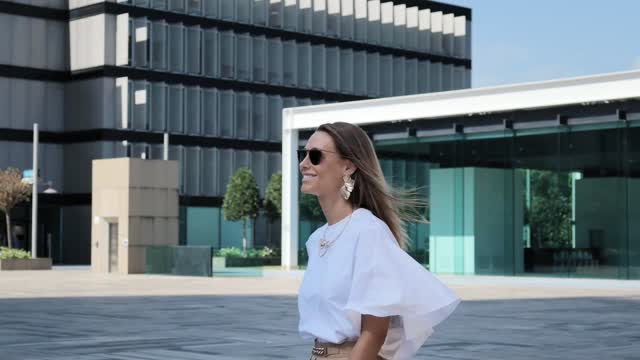 I nuovi progetti di settembre prendono forma. ✨

In ogni nostro lavoro video ci sono cura del dettaglio, alta qualità e una narrazione pensata per val